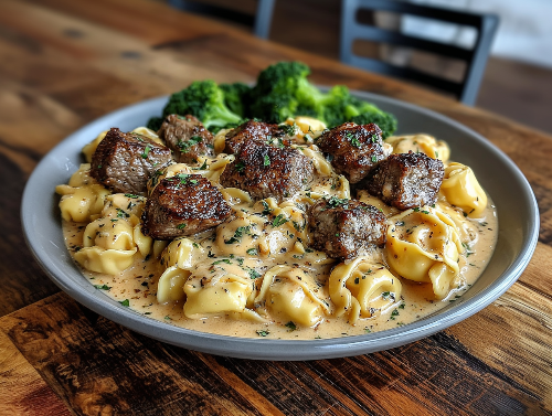 Garlic Butter Steak Bites, Cheese Tortellini, Broccoli - NEW