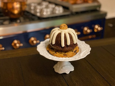 Chocolate Chip Cookie & Cake