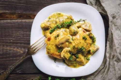 Southern Smothered Chicken and Rice Pilaf